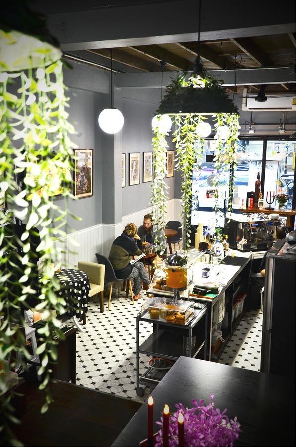 Goodfellas Thong Lo Hostel #Check In Time Needed# Bangkok Exterior photo